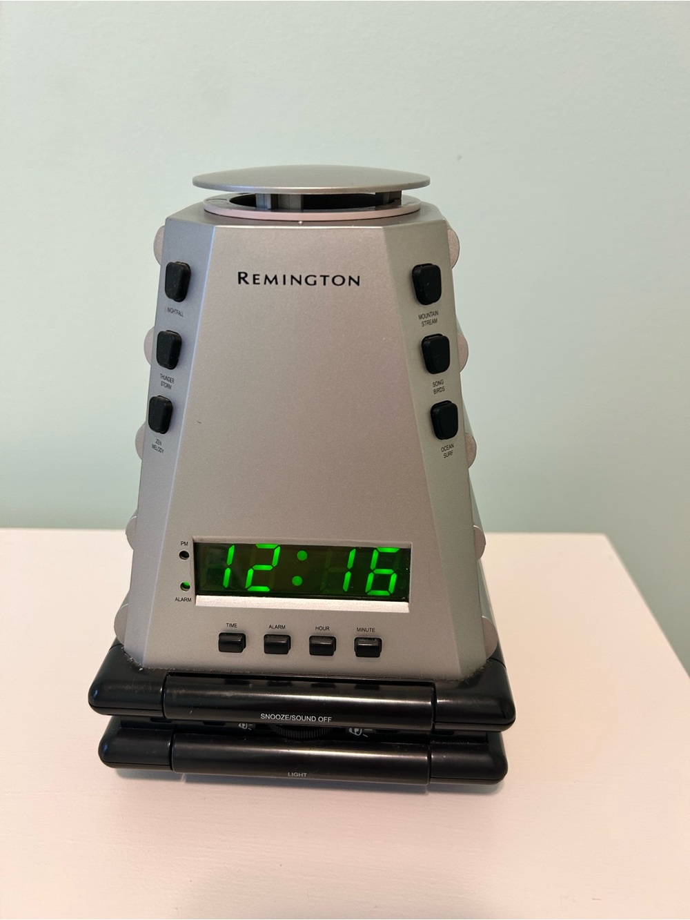 Hammacher Schlemmer Remington NC-1000 Aromatherapy Zen Meditation Alarm Clock